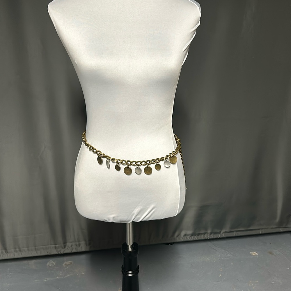 Heavy bronze tone metal link belt. Large